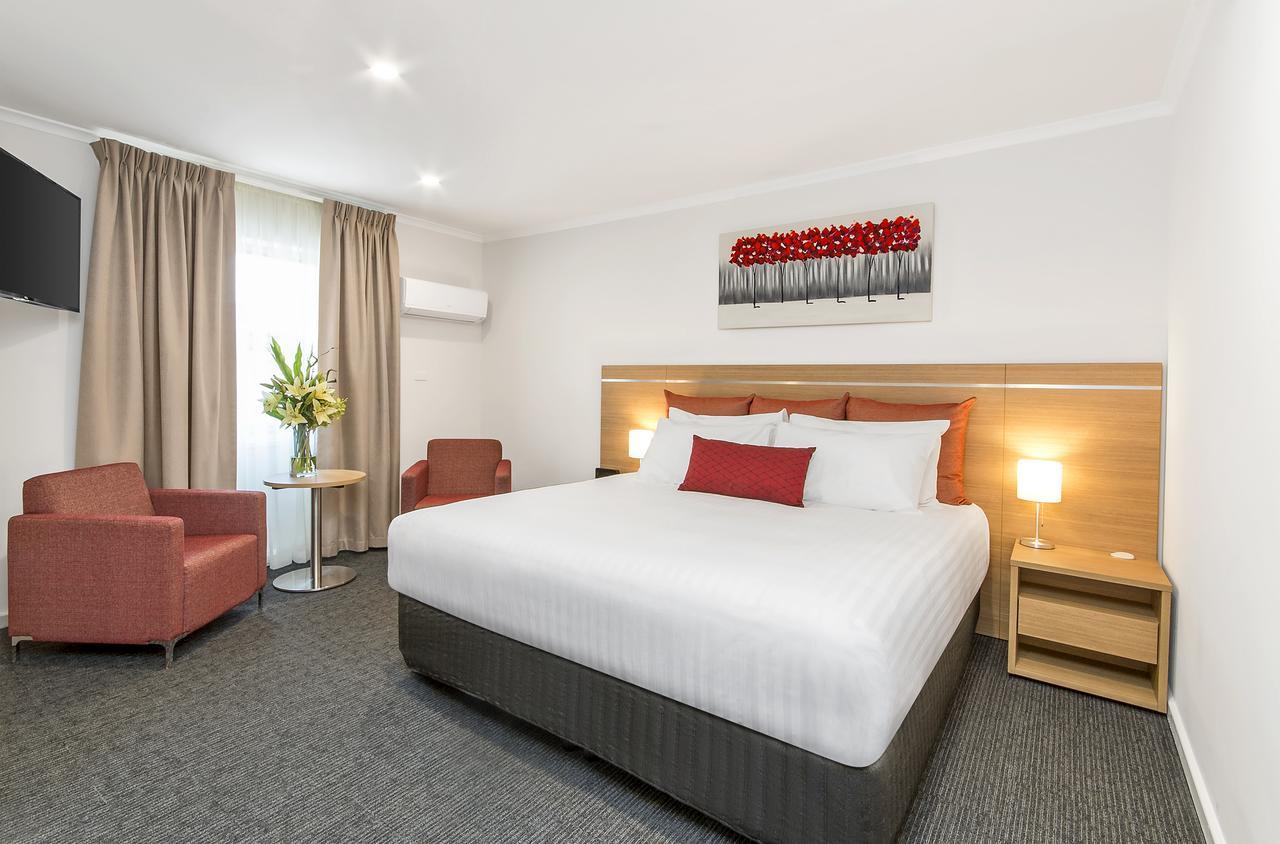 Adelaide Royal Coach Hotel Екстериор снимка