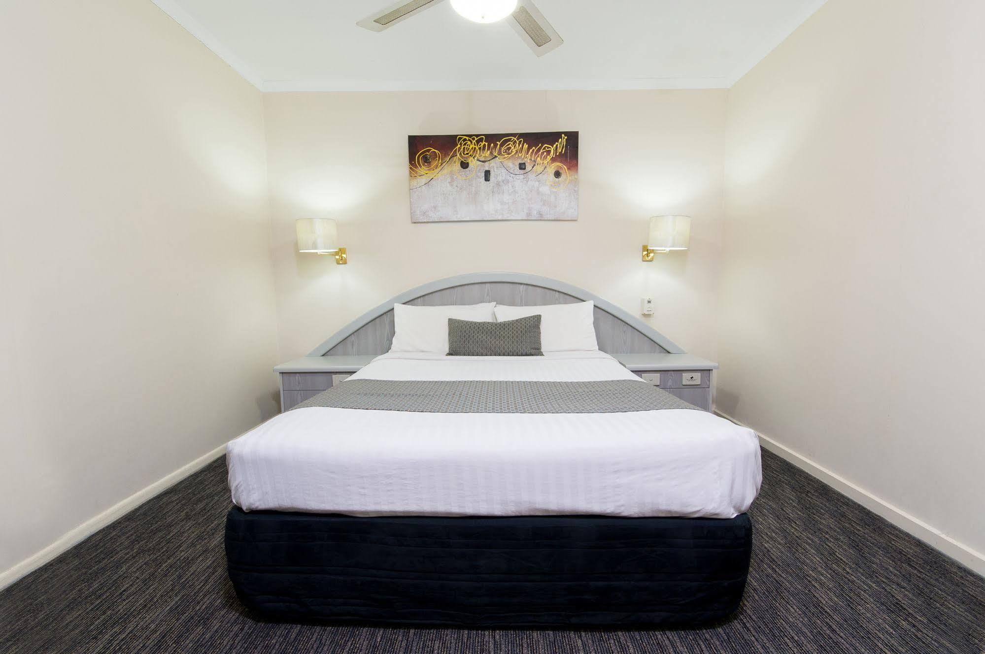 Adelaide Royal Coach Hotel Екстериор снимка